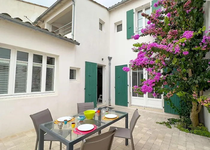 Sur Le Port De St Martin Villa