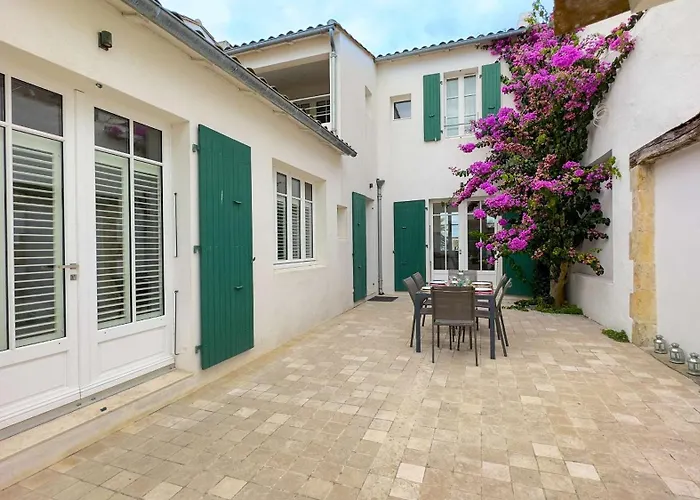 Sur Le Port De St Martin Villa